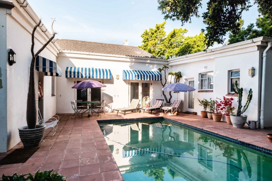 To Let 4 Bedroom Property for Rent in Oranjezicht Western Cape